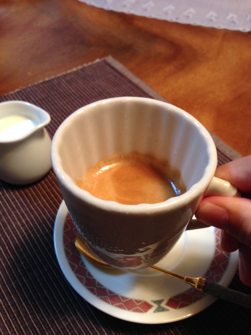 ３Dプリンターで造形したデミタスカップの利用例。　モデリングデータは「ゆう」様作成のボランティアデータです。