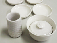 透明釉薬をかけて1200℃以上で本焼成した3Dプリンター作品